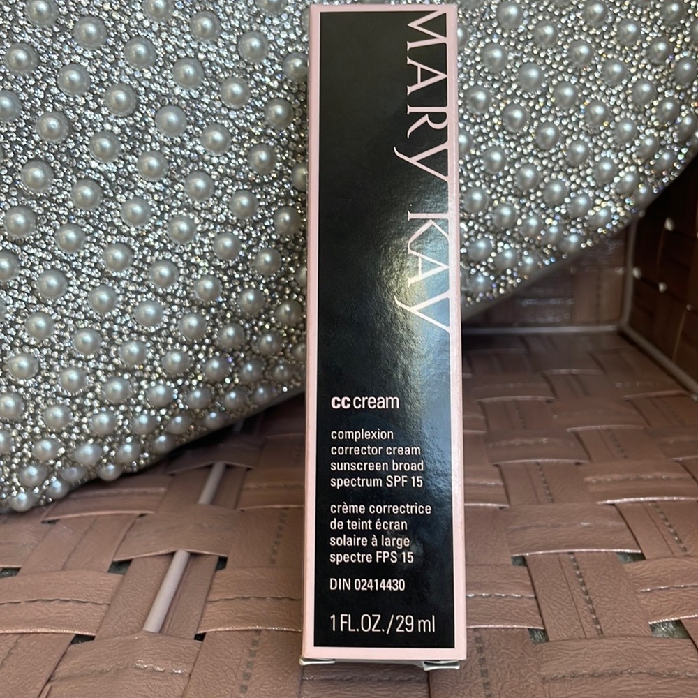 Mary Kay CC Cream SPF 15.   Color: deep (ponce)